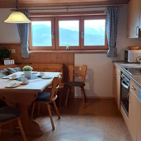 Kuehberg Mit Schoenstem Panoramablick * 布莱夏